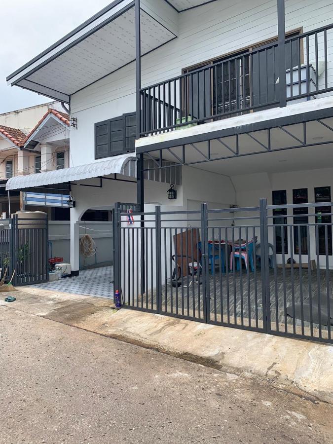 Udon House Appartement Udon Thani Buitenkant foto