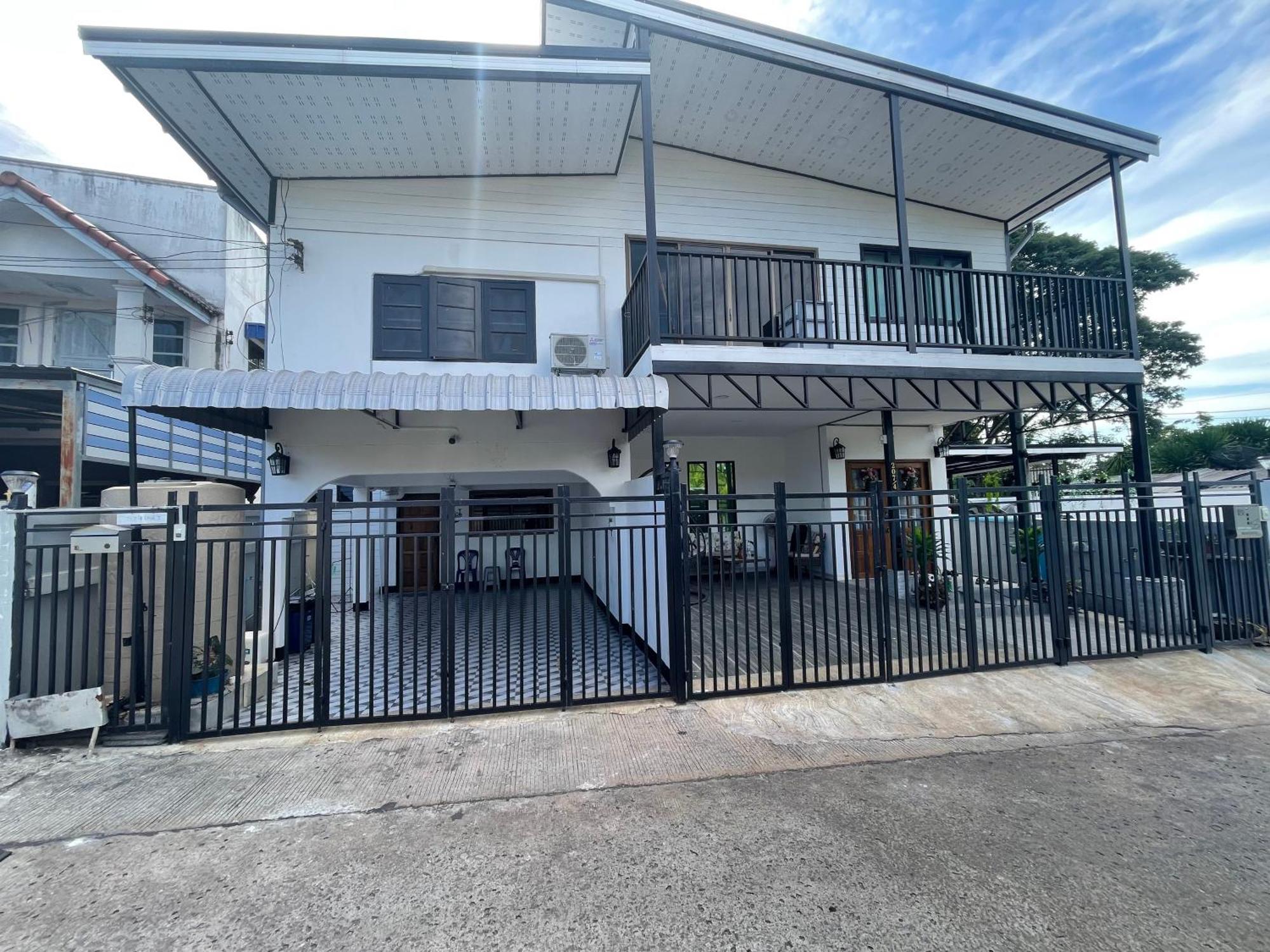 Udon House Appartement Udon Thani Buitenkant foto